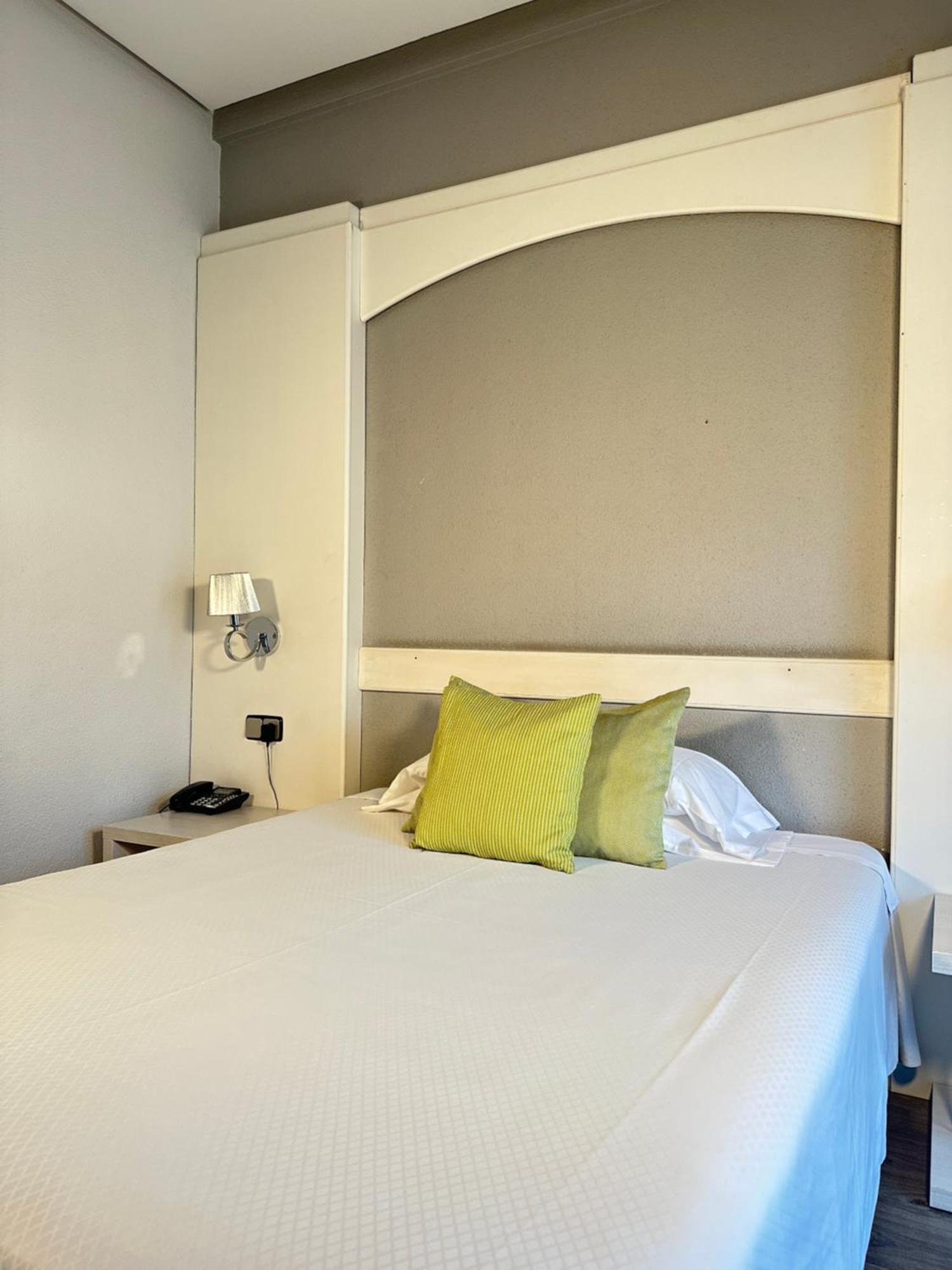 Mir Octavio Hotell Algeciras Exteriör bild