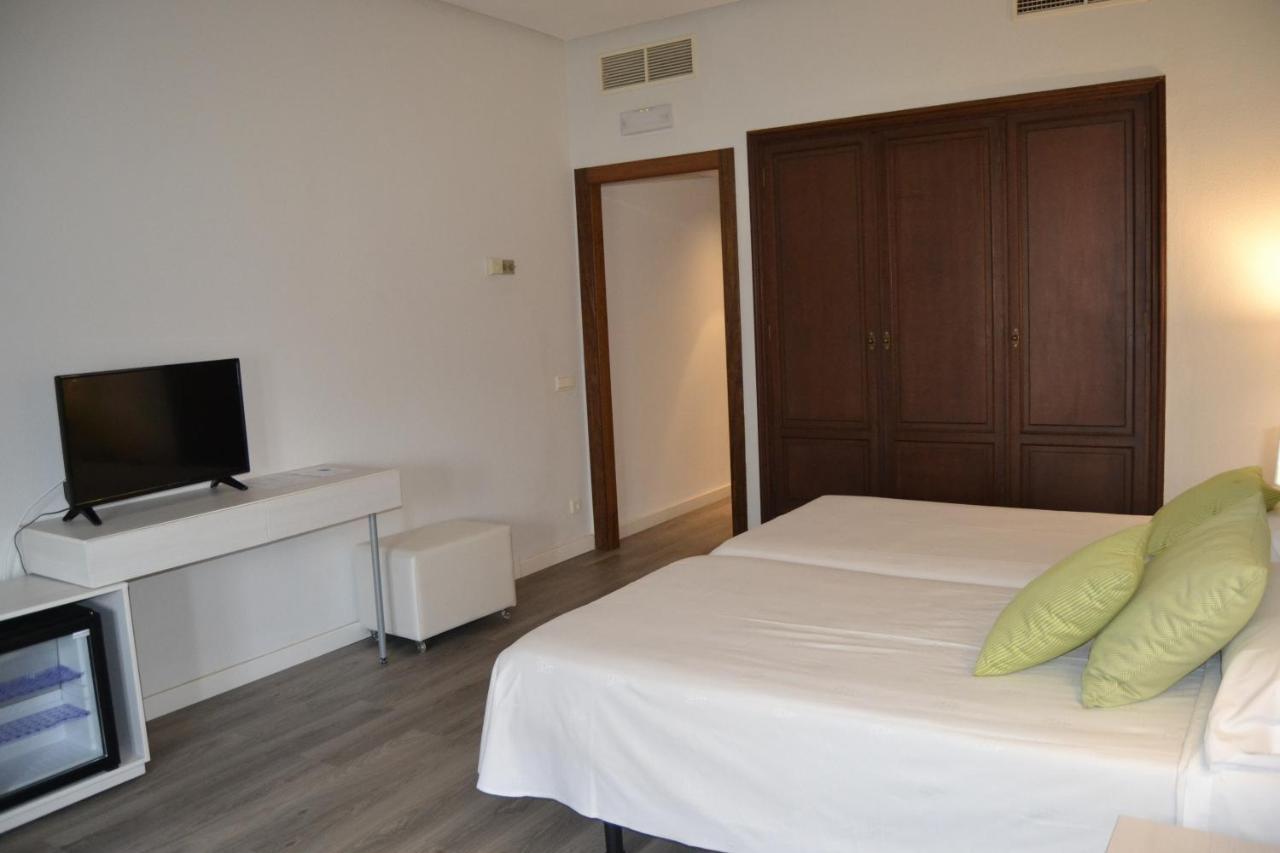 Mir Octavio Hotell Algeciras Exteriör bild